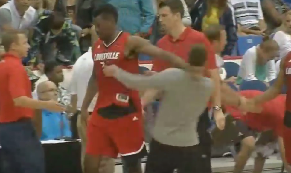 JJ Barea s’embrouille avec un jeune universitaire