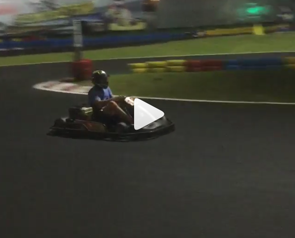 Klay Thompson essaye de tricher au karting mais se plante lamentablement
