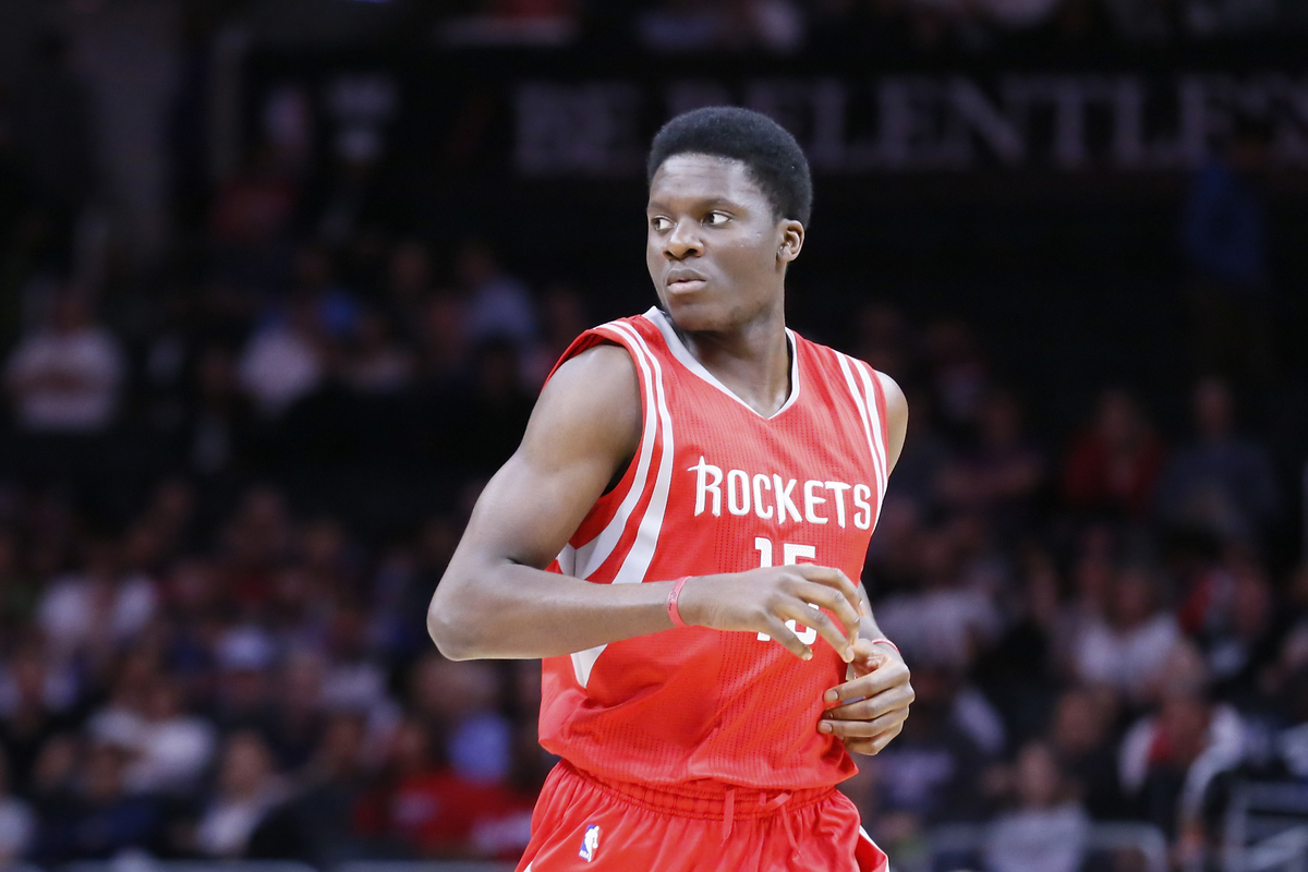 Clint Capela tente d’aider la population de Houston après l’ouragan