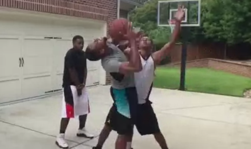 Imité par Brandon Armstrong, Manu Ginobili se marre !