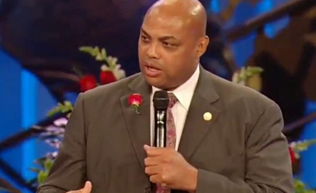 Charles Barkley pense que Ben Simmons doit rester à la fac