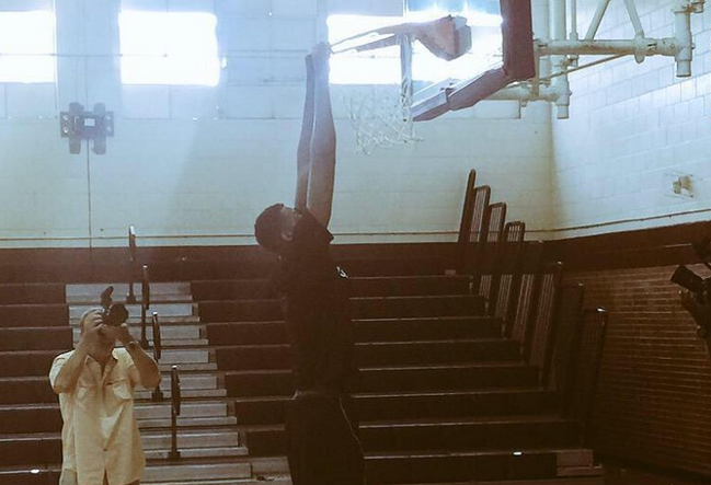 Monstre : Hassan Whiteside attrape le cercle… sans sauter !