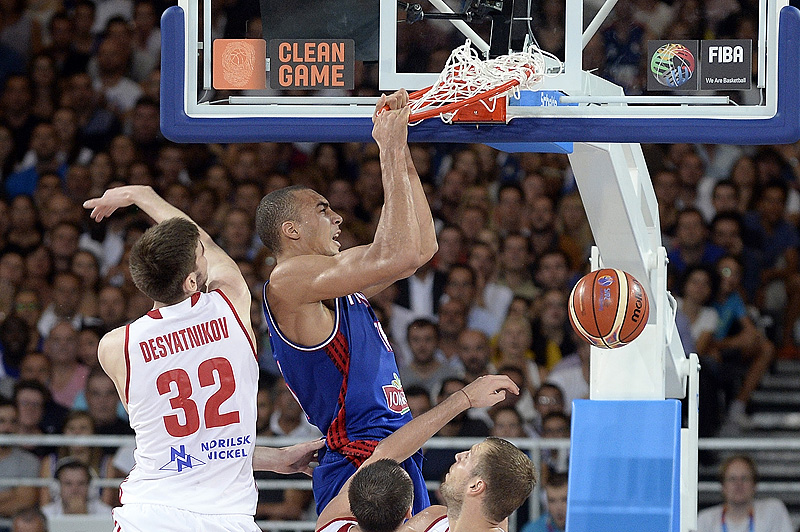 Perf : Rudy Gobert au four et au moulin (12 pts, 10 rbds, 4 steals)