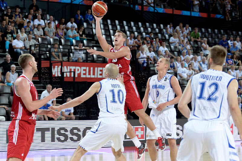 Koponen tue la Russie… qui sombre dans la déprime