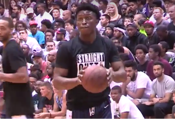 Stanley Johnson fait le show avec la Team Drew League !