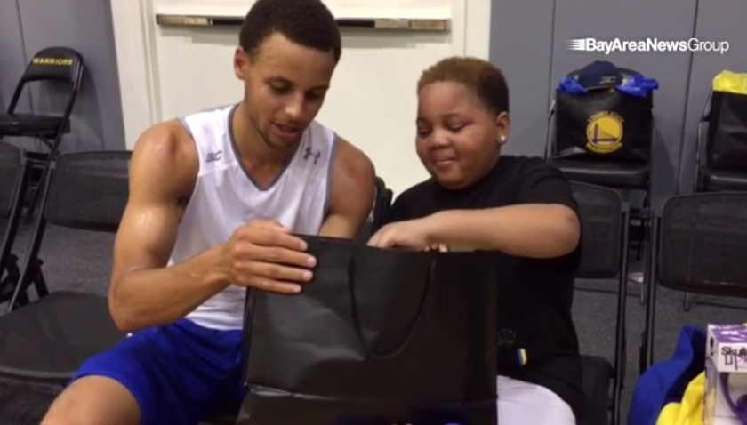 Touchant : un enfant malade rencontre son héros Stephen Curry