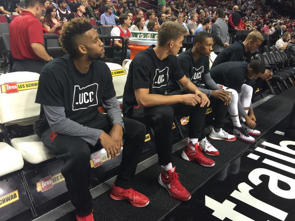 Les Blazers ont rendu hommage au victimes de la fusillade à Oregon