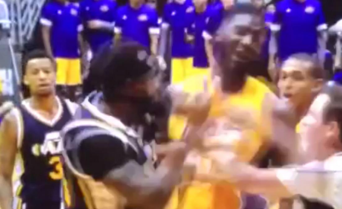 Trevor Booker envoie une mandale à Roy Hibbert !