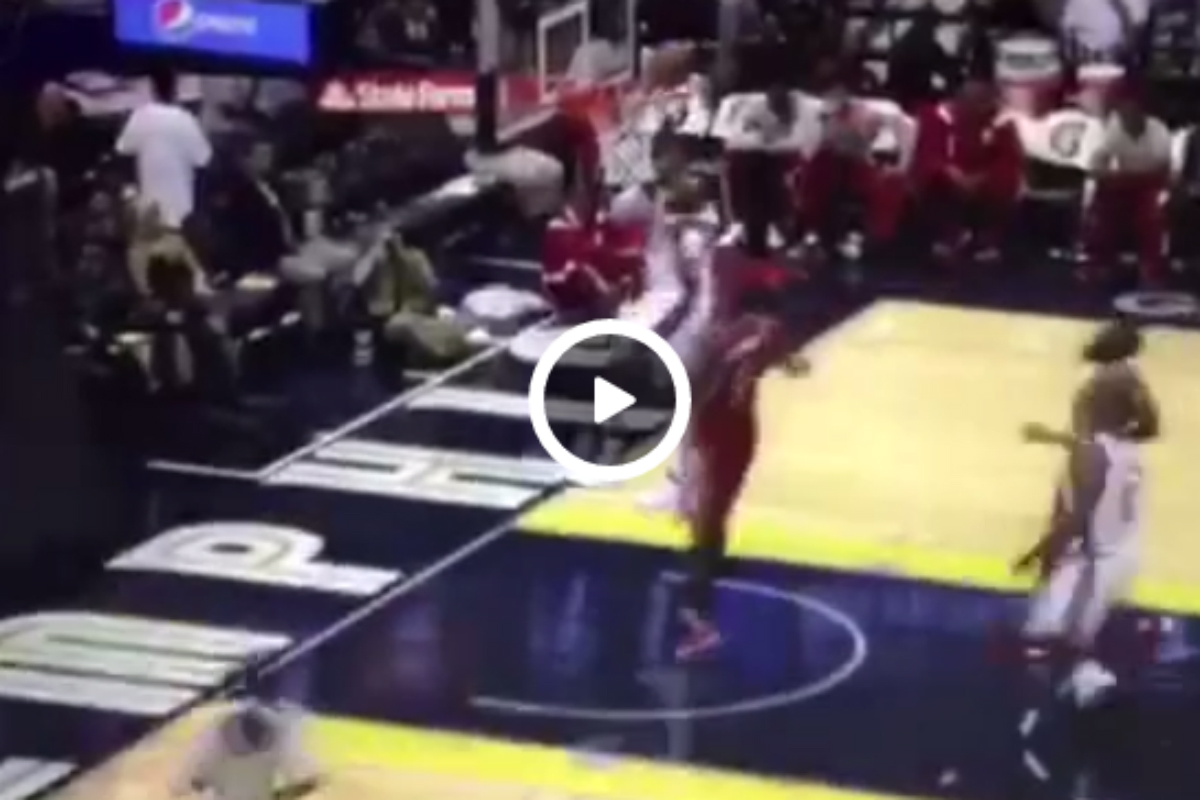 Vieillesse : Vince Carter contré par… le cercle