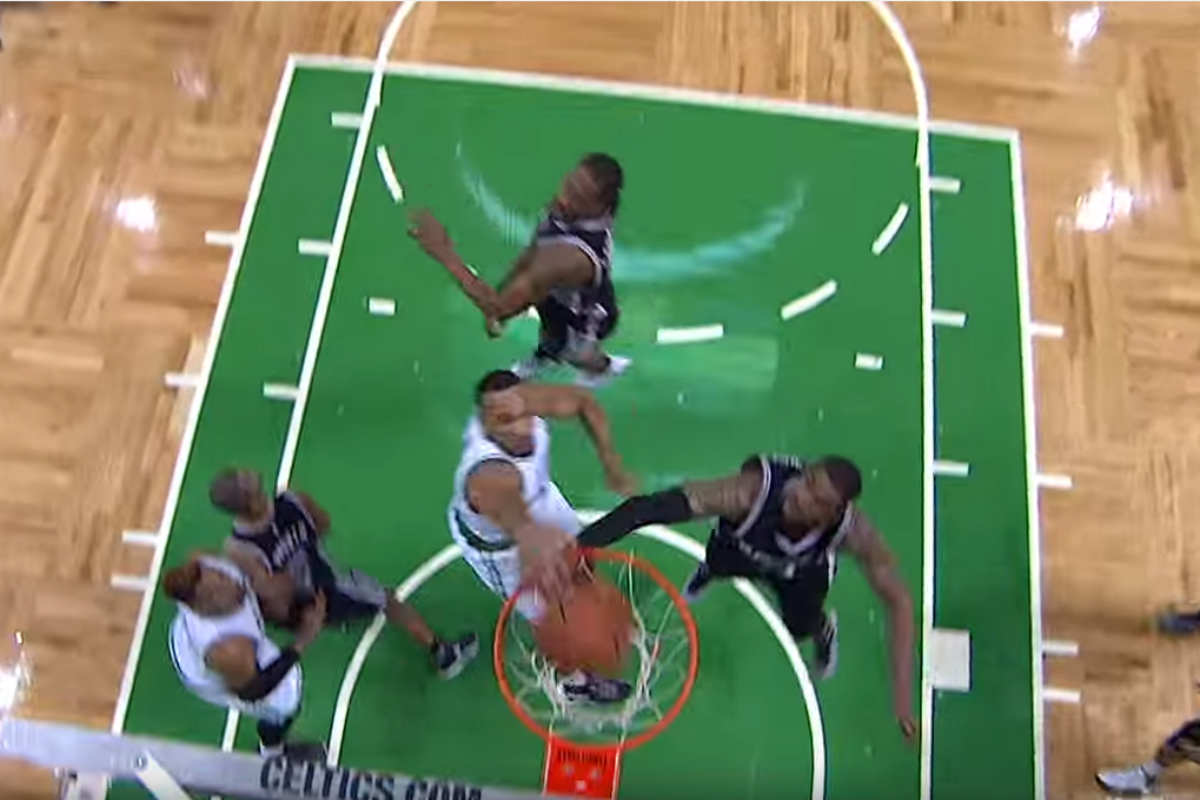 L’oublié du top 10 : l’énorme tomar d’Avery Bradley