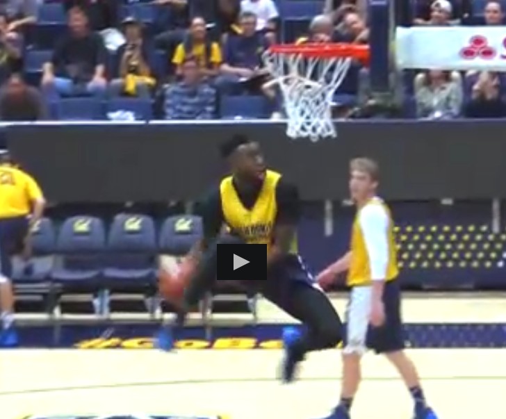 360, rider : Le dunk du jour pour le freshman Jaylen Brown