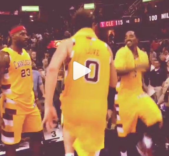 La danse de la joie de Kevin Love et JR Smith