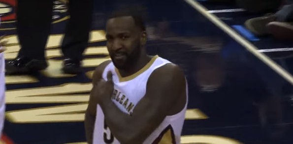 Kendrick Perkins se blesse… en faisant une faute