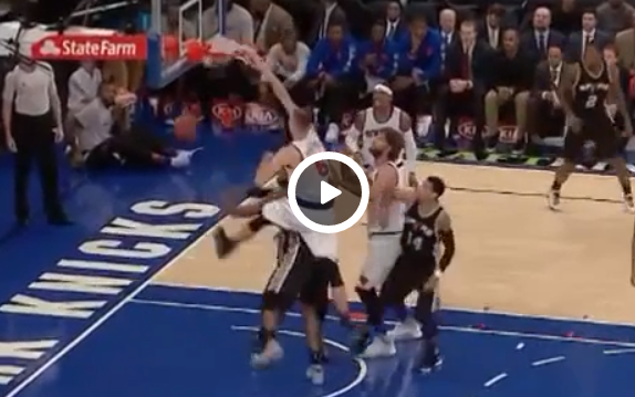 Kristaps Porzingis est une machine à claquettes