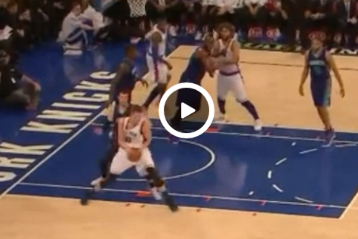 Quand Kristaps Porzingis se prend pour Hakeem Olajuwon