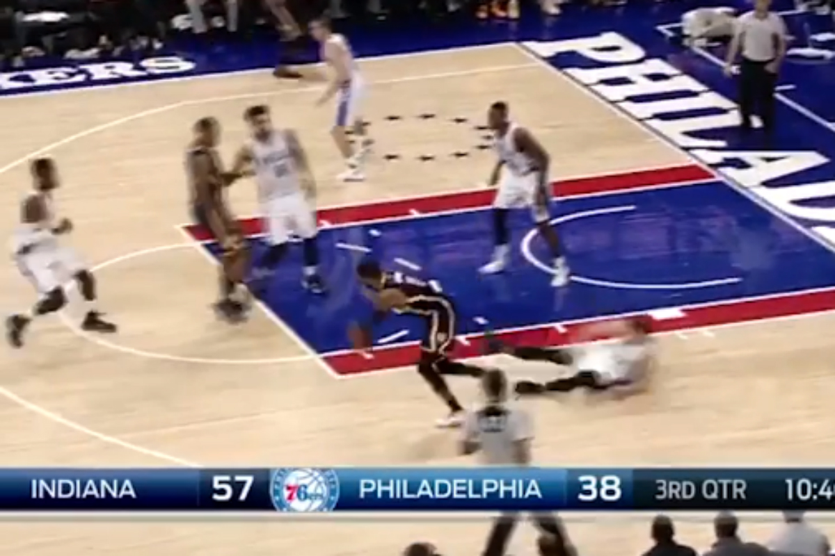 Paul George casse les chevilles de Nik Stauskas… en vain