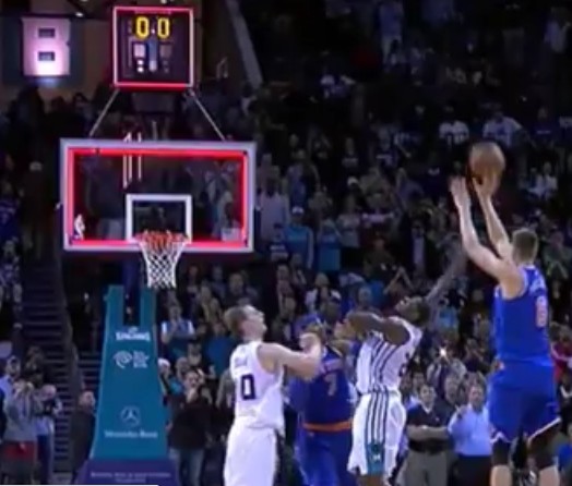 Clutch : Le buzzer-beater… refusé de Kristaps Porzingis
