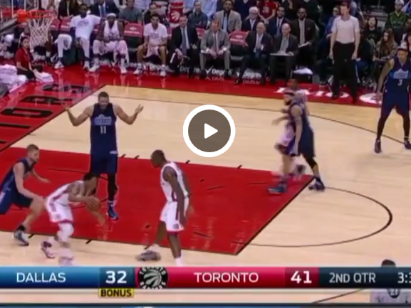 Bismack Biyombo fait n’importe quoi, même JaVale McGee ne comprend pas !