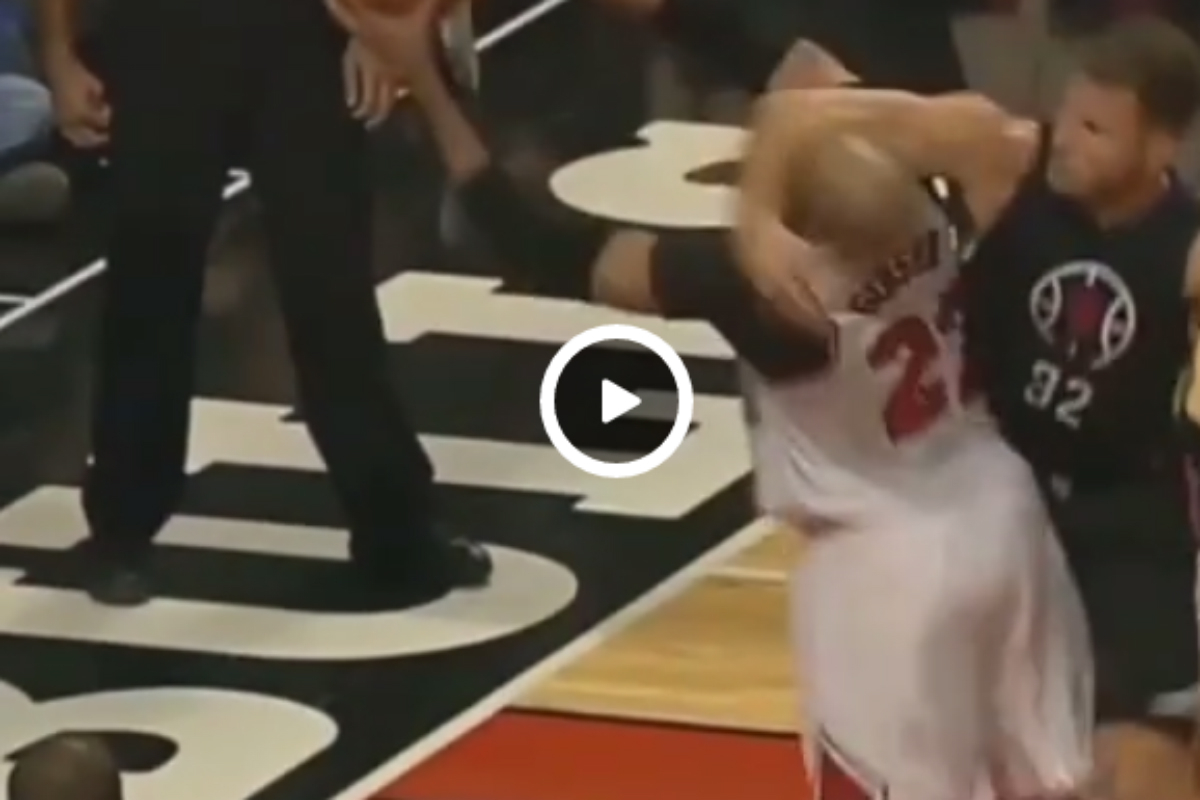 La faute hardcore de Blake Griffin sur Taj Gibson