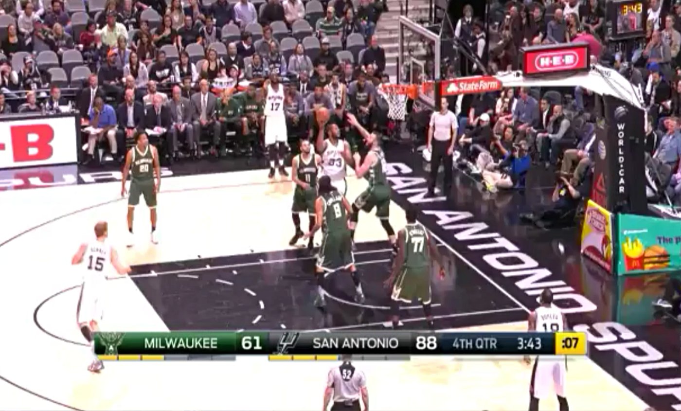 Même Boris Diaw tape un 360 !