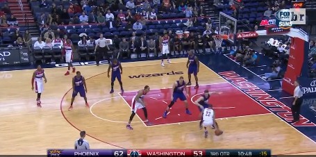 Fail : Otto Porter victime de son propre cross…