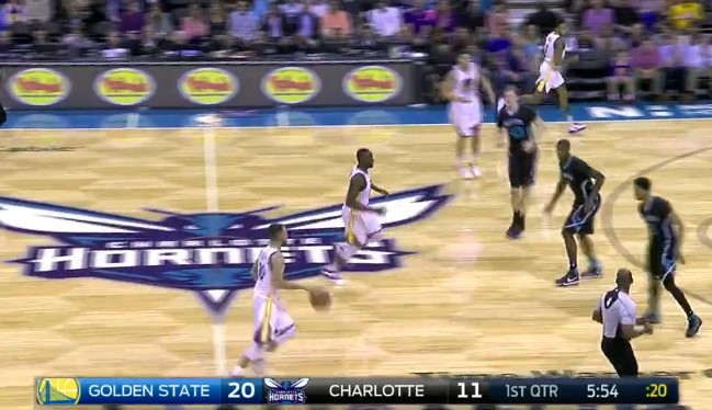 Magicien : Quand Stephen Curry fait danser les Hornets