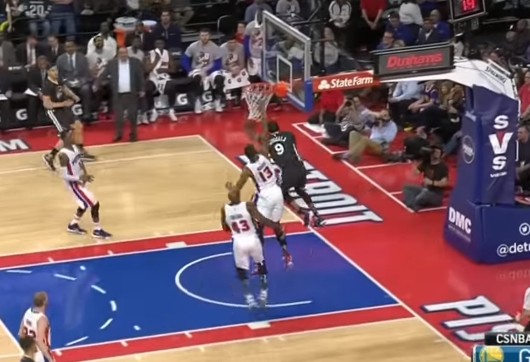 Fail : Andre Iguodala foire complètement un lay up…