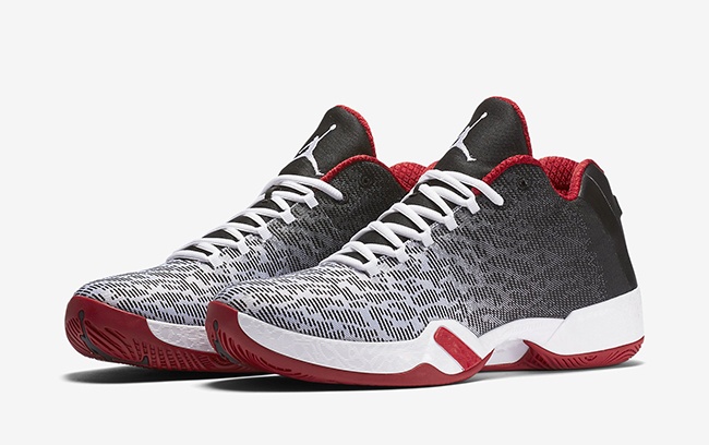 Les images officielles de la Air Jordan XX9 Low Chicago Bulls !