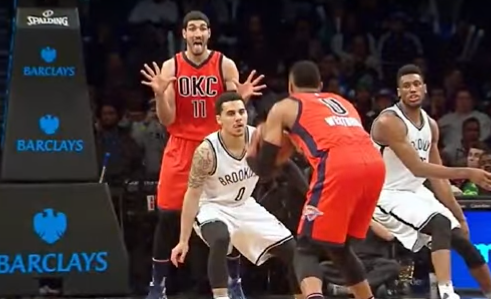 Enes Kanter calme un journaliste sportif sur Twitter