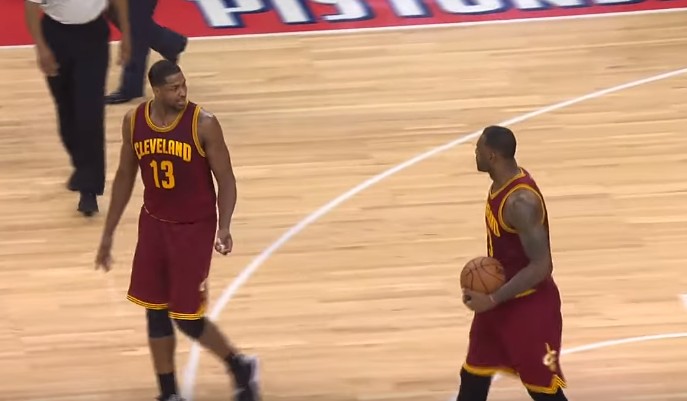 Colère : LeBron James passe un savon à Tristan Thompson