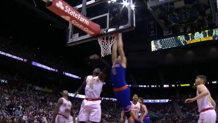 Top 10 : Wade et Porzingis ont calé les claquettes les plus spectaculaires de l’année