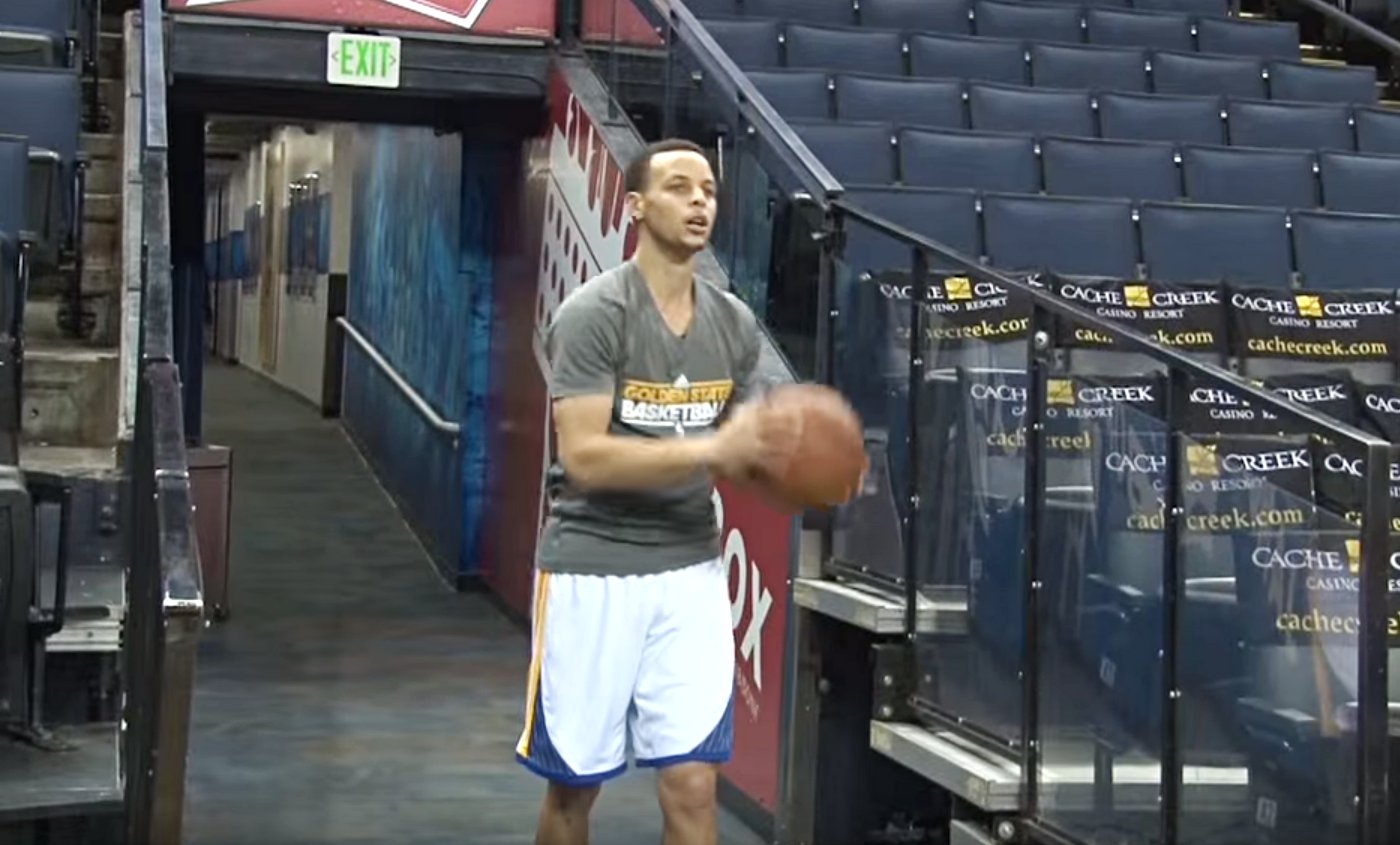 Steph Curry explique son rituel dingue d’avant match