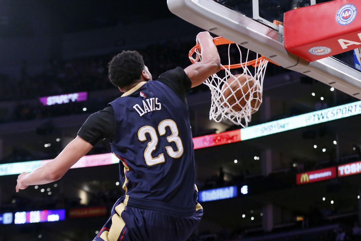 Mais passez-donc la balle à Anthony Davis !