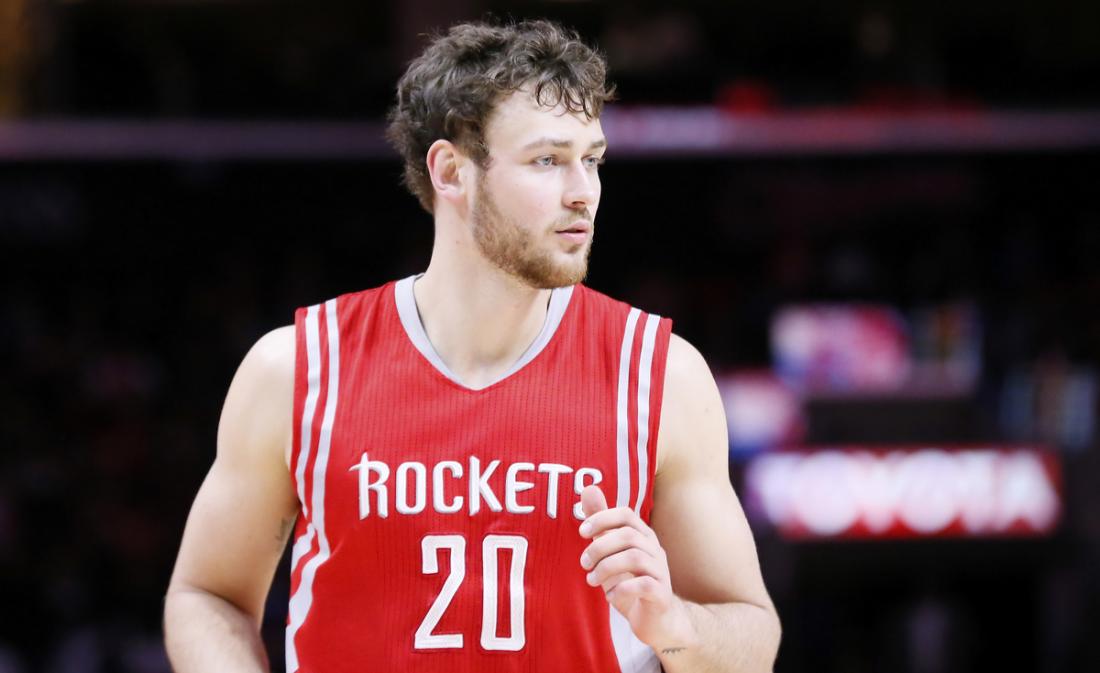 Donatas Motiejunas, un ex-NBAer qui débarque en France