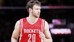 Donatas Motiejunas rejoint les Spurs pour les playoffs