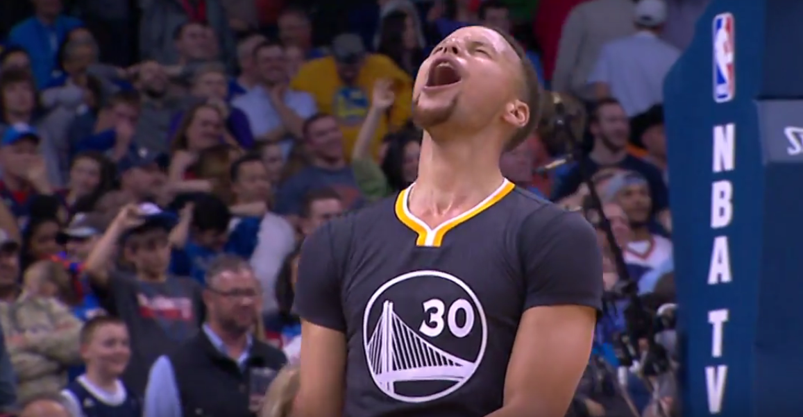 Top 10 : le monstre Stephen Curry rend l’incroyable possible !