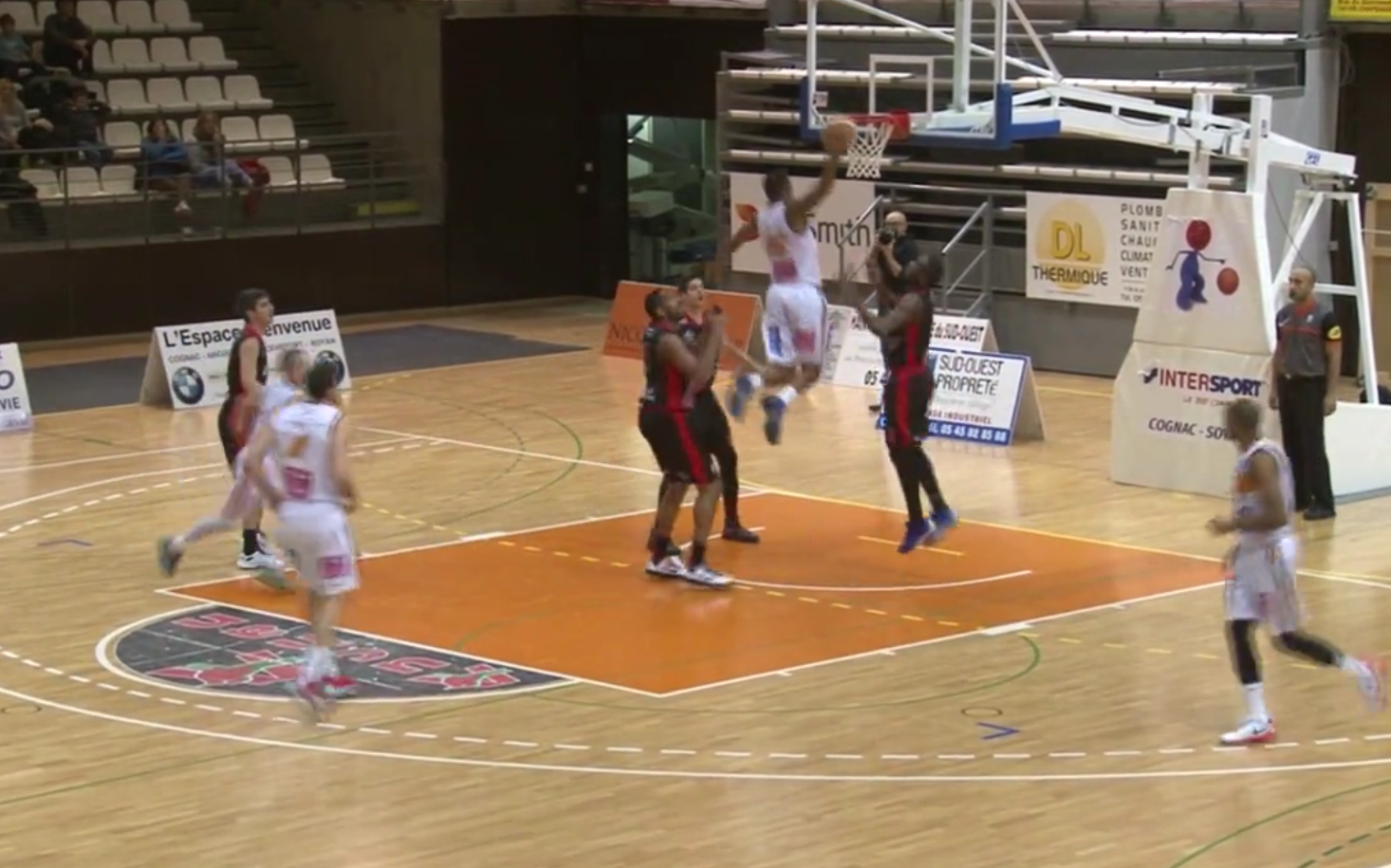 Top 10 CourtCuts : De la claquette et du game winner !