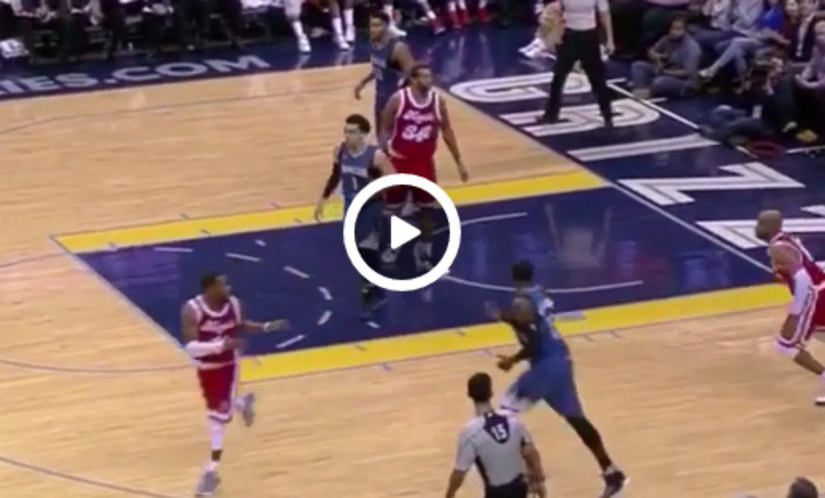 Vince Carter rentre un shoot dément au buzzer !