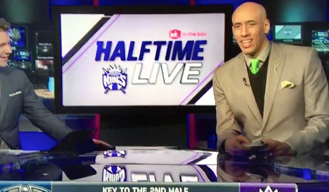 Doug Christie craque en direct devant la nullité des Kings