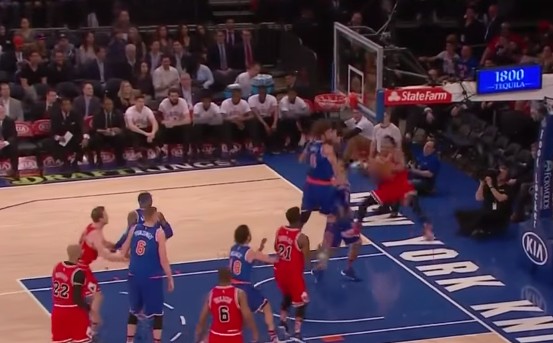Quand Derrick Rose joue les acrobates