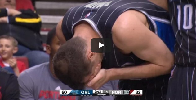 Ed Davis exclu pour avoir « vengé » Damian Lillard ?