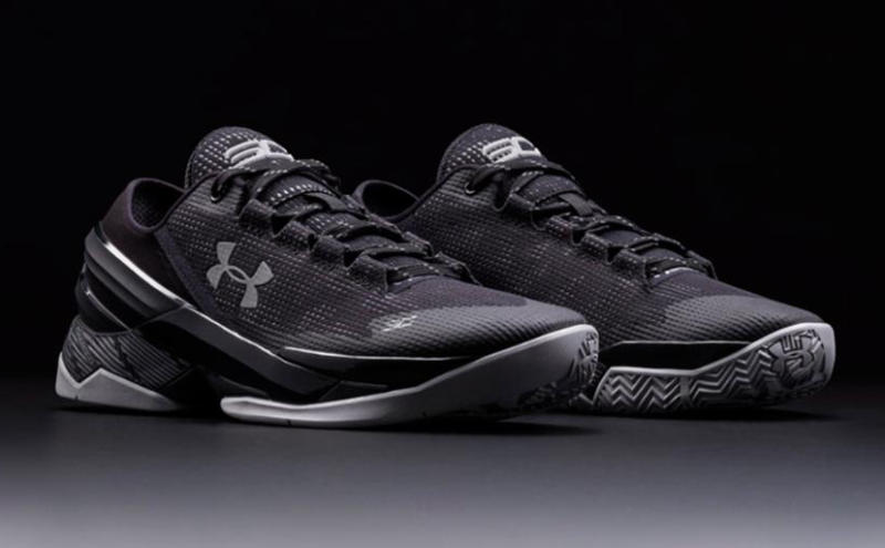 Des images de la Curry 2 Low “Essential”