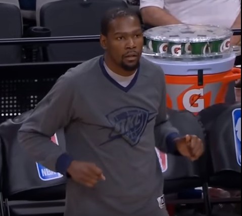 Quand Kevin Durant se déhanche sur du Rihanna…
