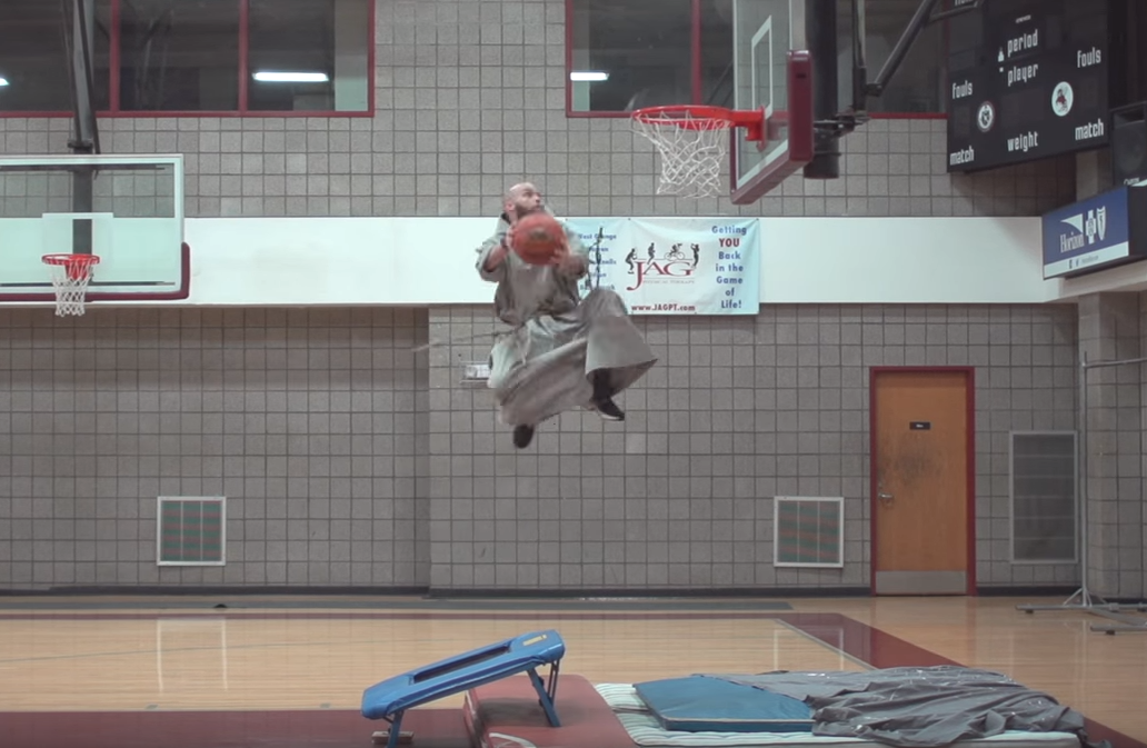 Ces moines qui dunkent sur fond de hip-hop !