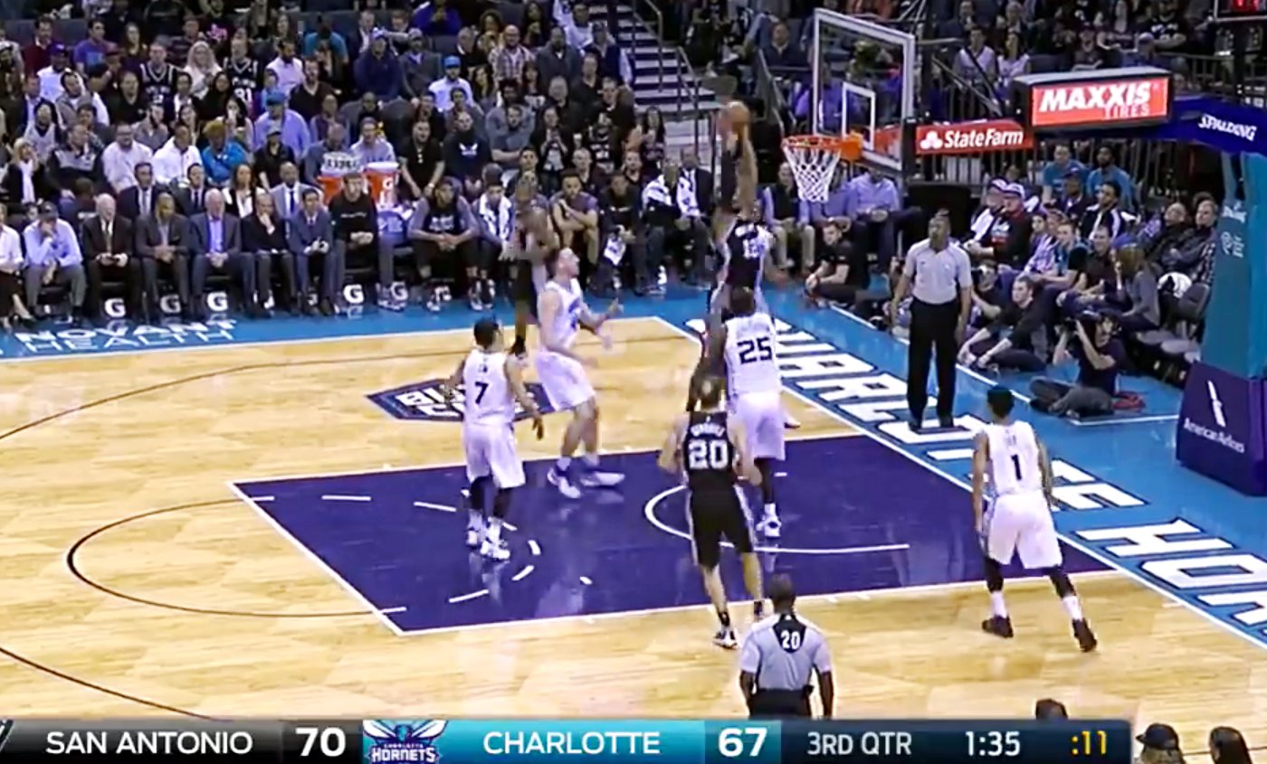 Magnifique : La somptueuse leçon de basket des Spurs