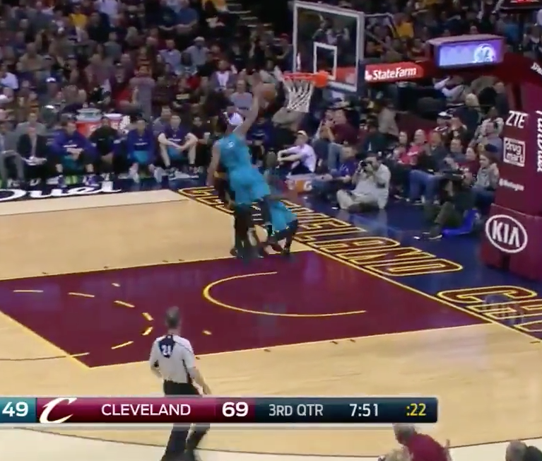 Courtney Lee scotche LeBron James