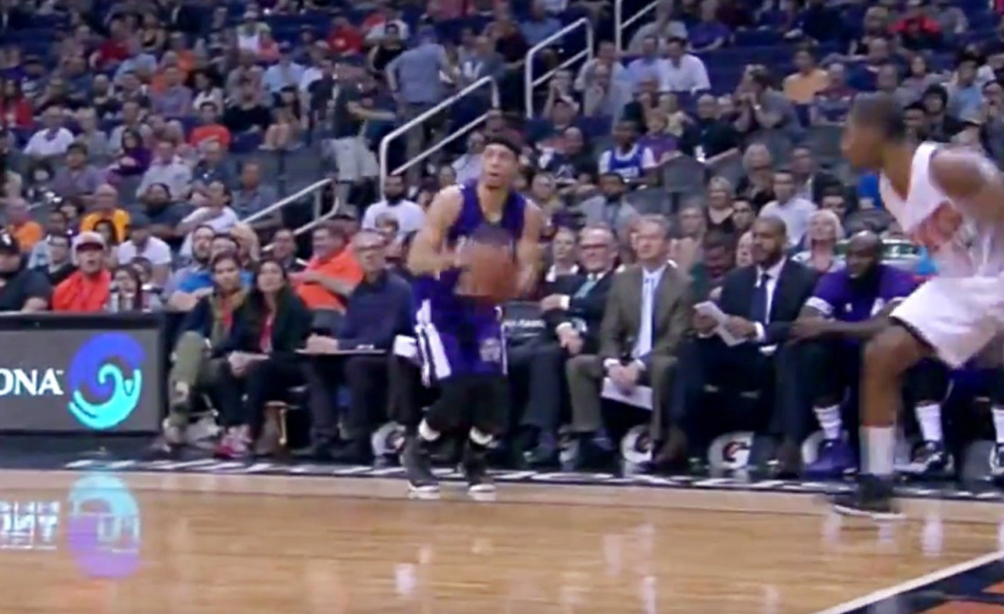 Dingue : Seth Curry fait danser les Suns comme Stephen Curry