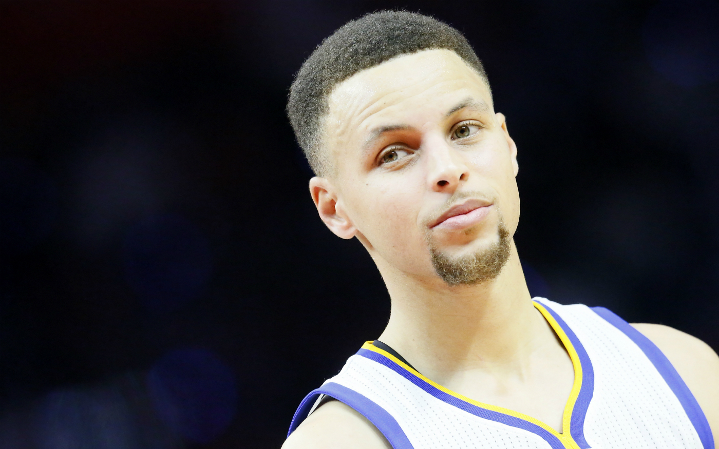 Une feinte suivie d’un gros tir, Stephen Curry a fait du Stephen Curry…