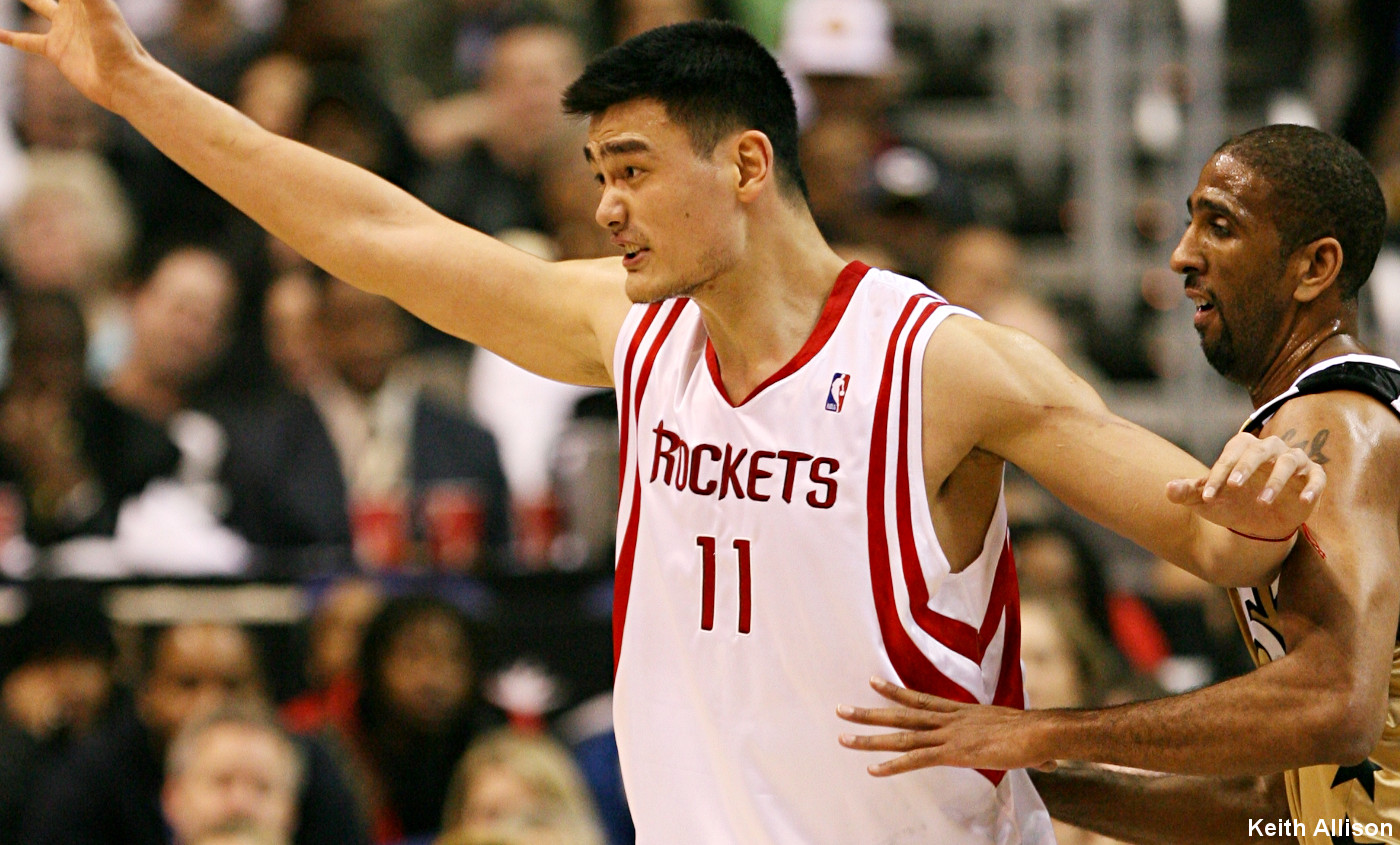 Le maillot de Yao Ming retiré à Houston en janvier ?