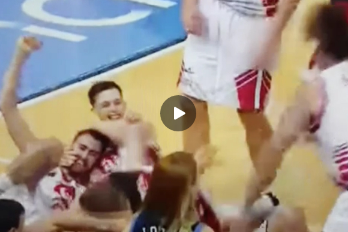 Ils loupent les playoffs à cause d’un panier dingue !